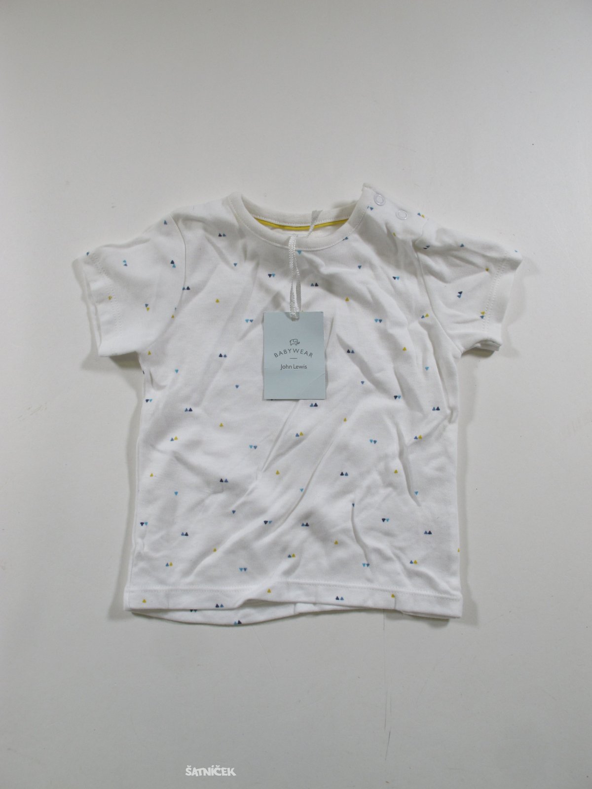 Vzorované bílé triko outlet