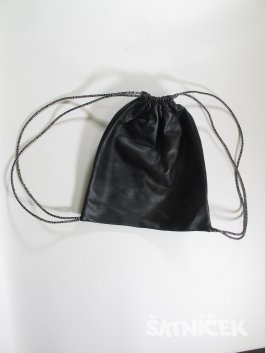 Batoh černý koženkový secondhand
